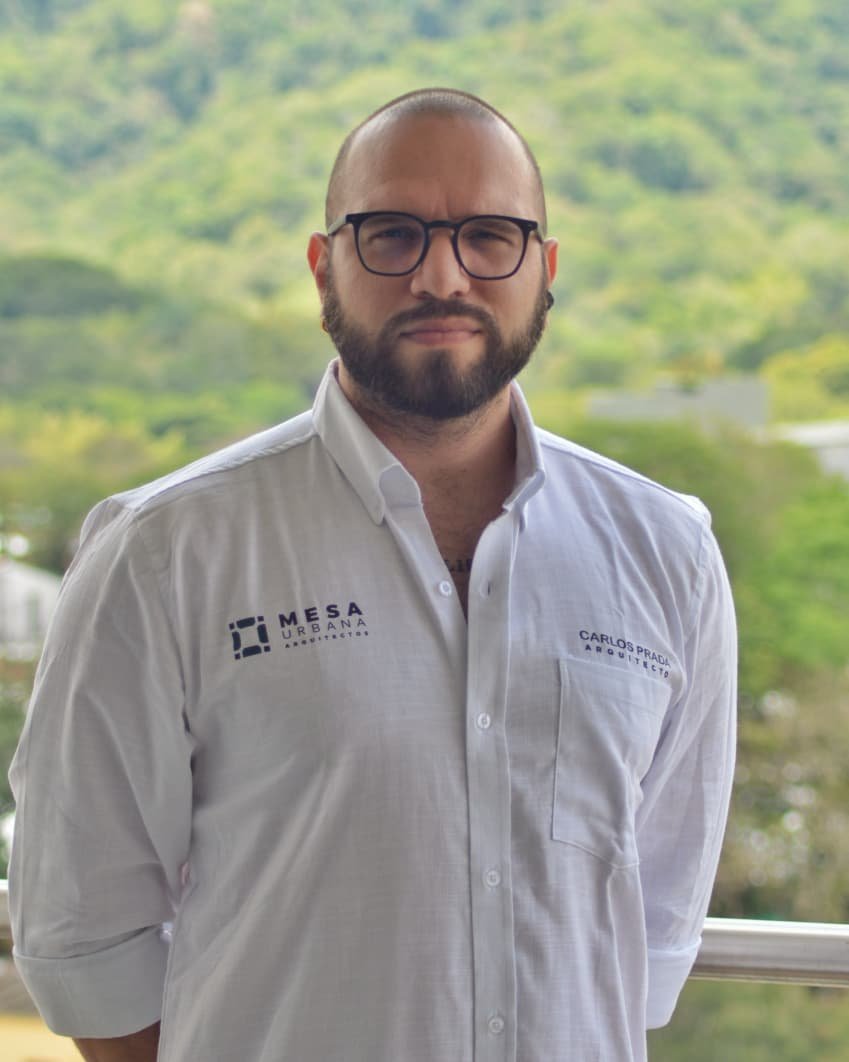 Arq. Carlos Prada